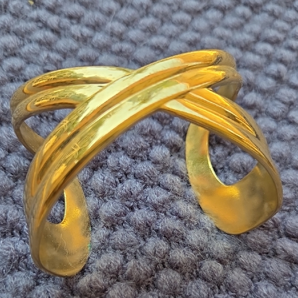 Elegant Gold Tone Crossover Cuff Bracelet